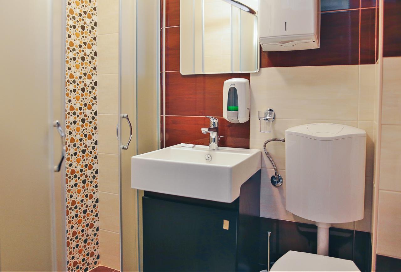 Hotel Bulevar Bitola Ngoại thất bức ảnh