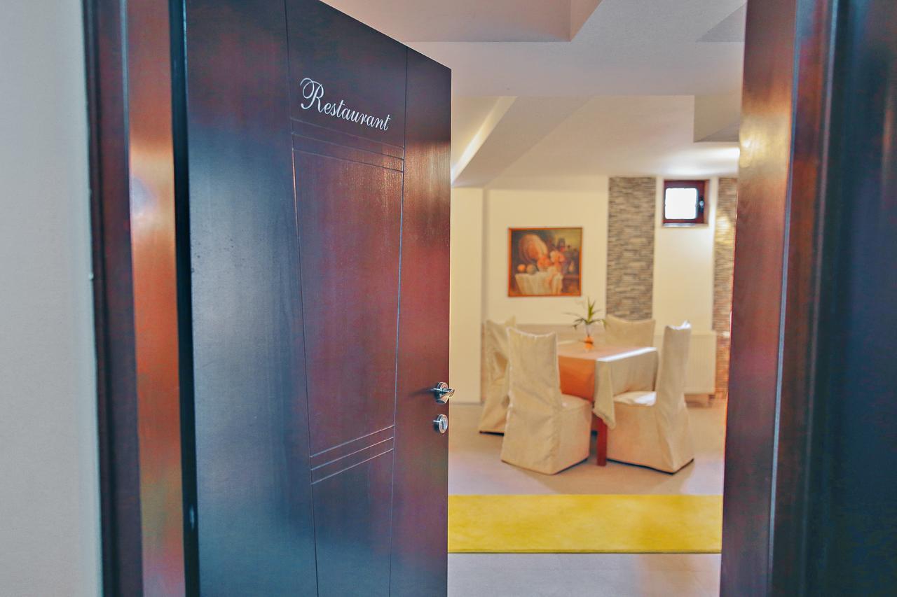 Hotel Bulevar Bitola Ngoại thất bức ảnh